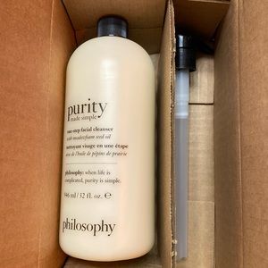 NWT 32 oz purity face wash with pump
